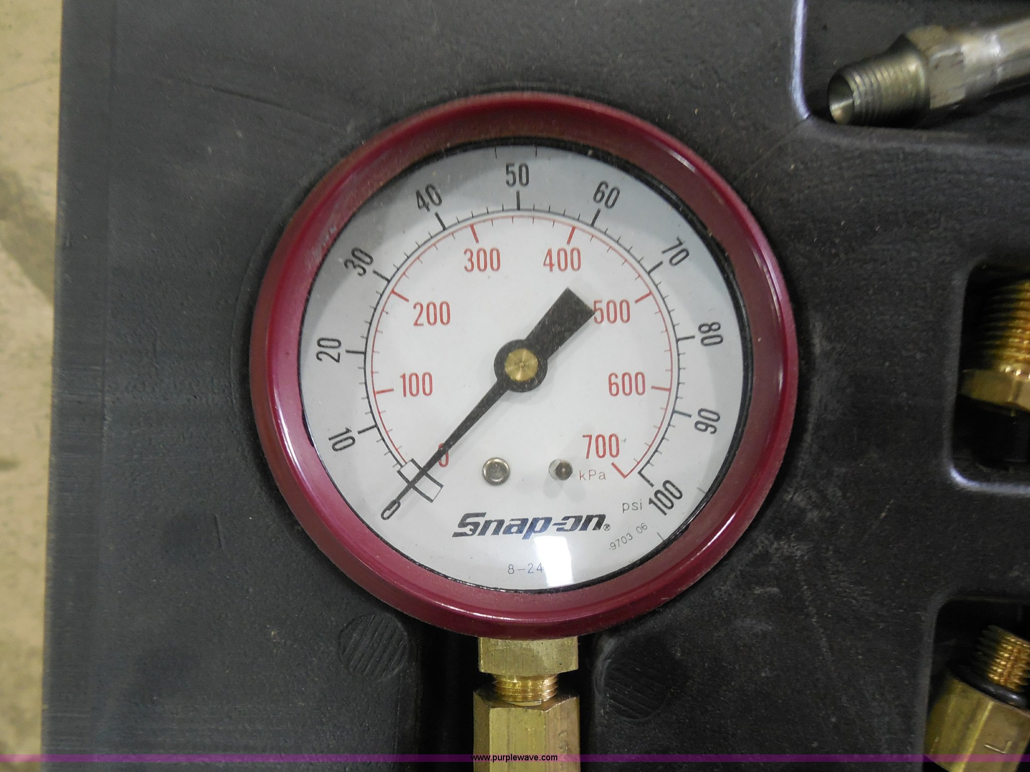 Snap On automatic transmission pressure gauge set in Pipestone, MN Item I1443 sold Purple Wave