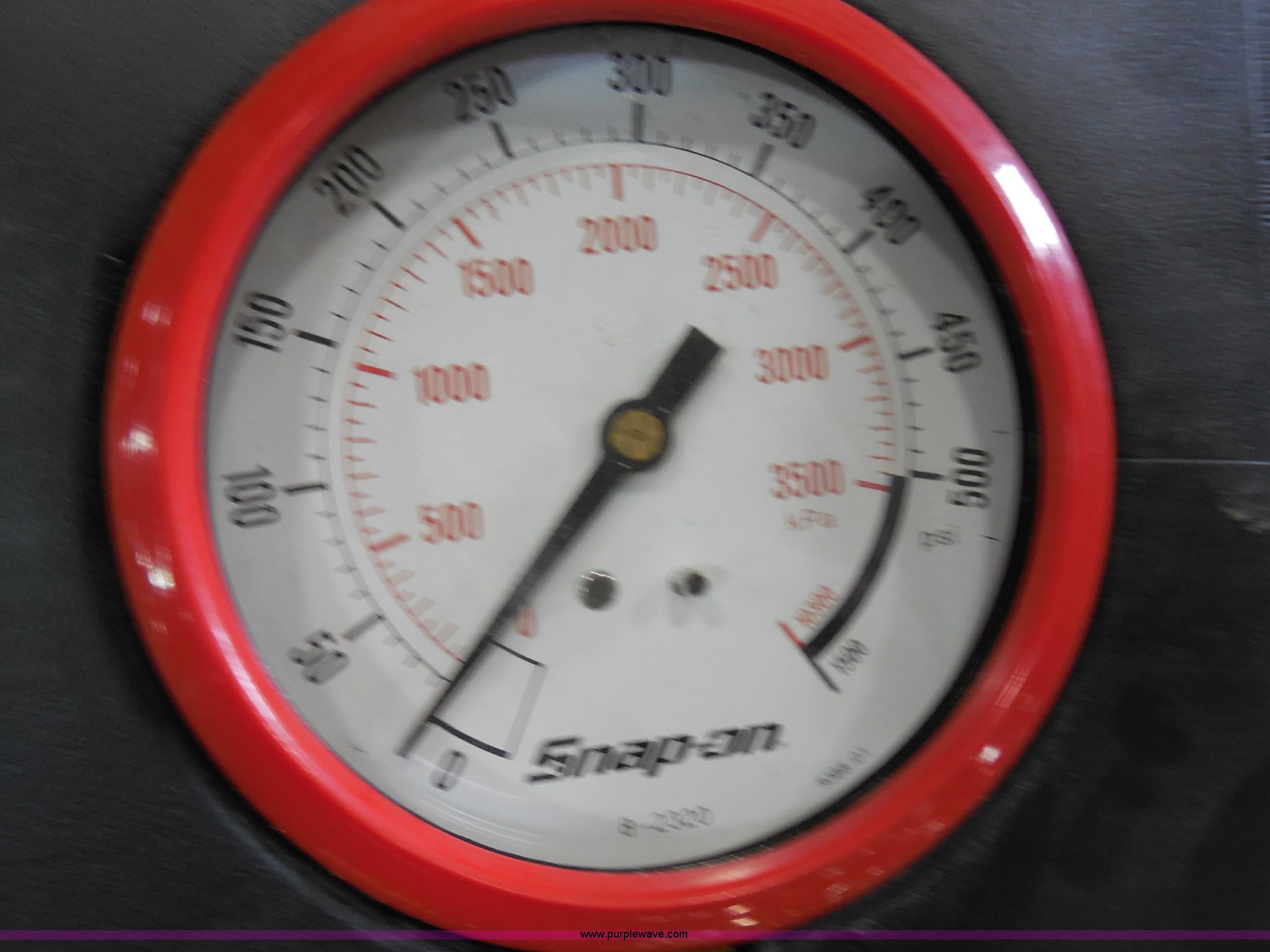 Snap On automatic transmission pressure gauge set in Pipestone, MN Item I1443 sold Purple Wave