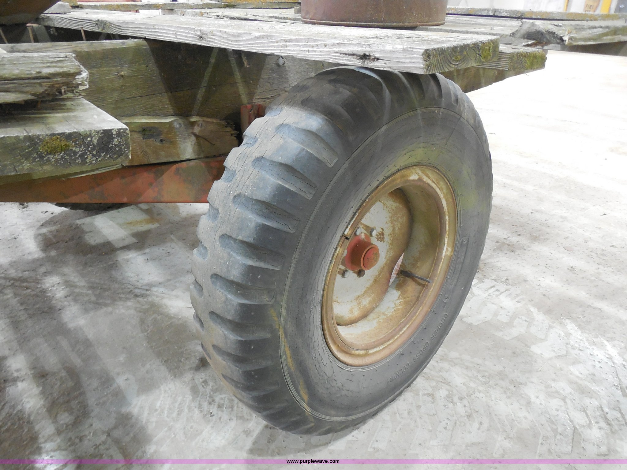 Shop built 22' hay wagon in Pipestone, MN Item I1495 sold Purple Wave