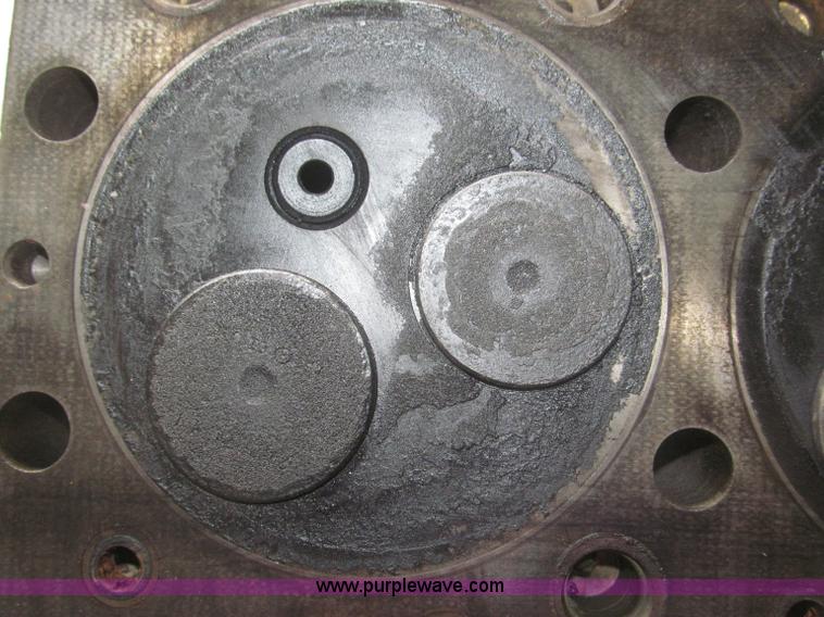 image for item AE9463 Caterpillar 3304 cylinder head