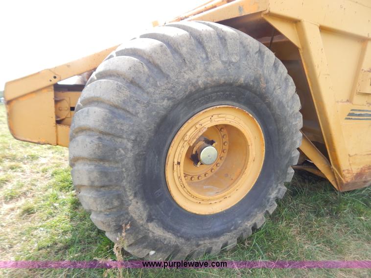 image for item B5813 1978 Fiat-Allis 161 elevating scraper