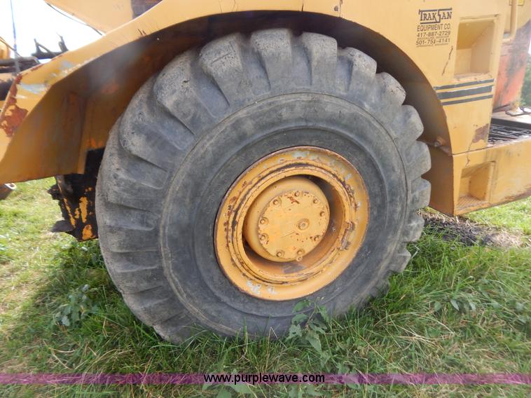 image for item B5813 1978 Fiat-Allis 161 elevating scraper