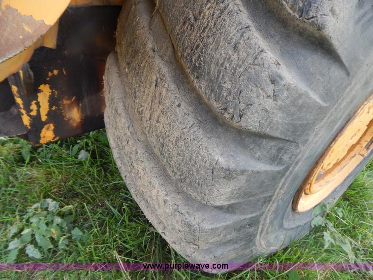 image for item B5813 1978 Fiat-Allis 161 elevating scraper