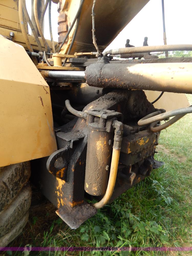 image for item B5813 1978 Fiat-Allis 161 elevating scraper