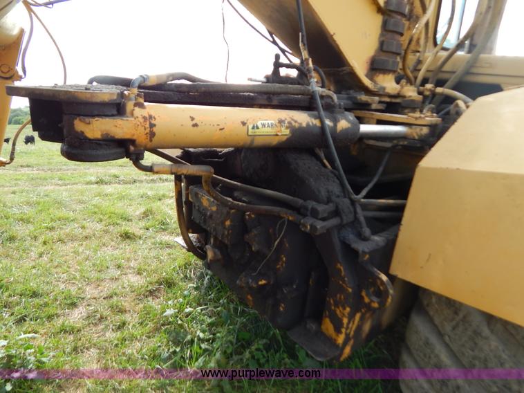 image for item B5813 1978 Fiat-Allis 161 elevating scraper