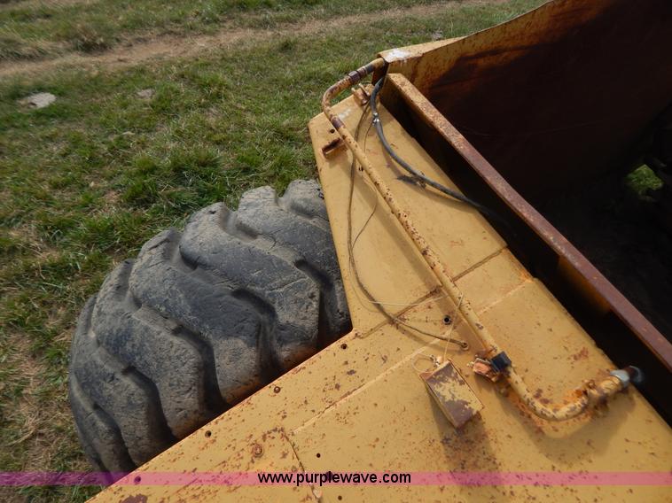 image for item B5813 1978 Fiat-Allis 161 elevating scraper