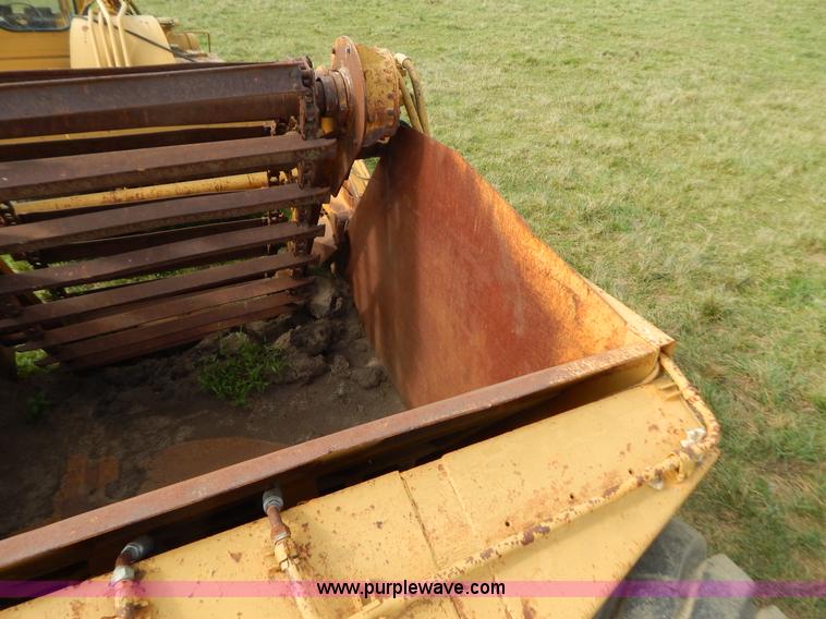 image for item B5813 1978 Fiat-Allis 161 elevating scraper