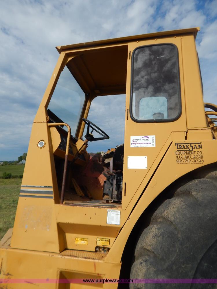 image for item B5813 1978 Fiat-Allis 161 elevating scraper