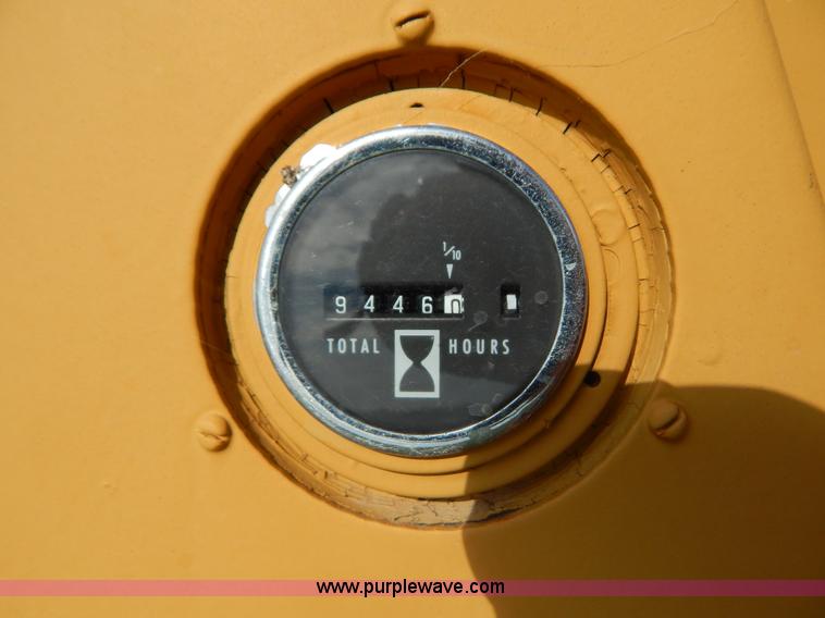 image for item B5813 1978 Fiat-Allis 161 elevating scraper