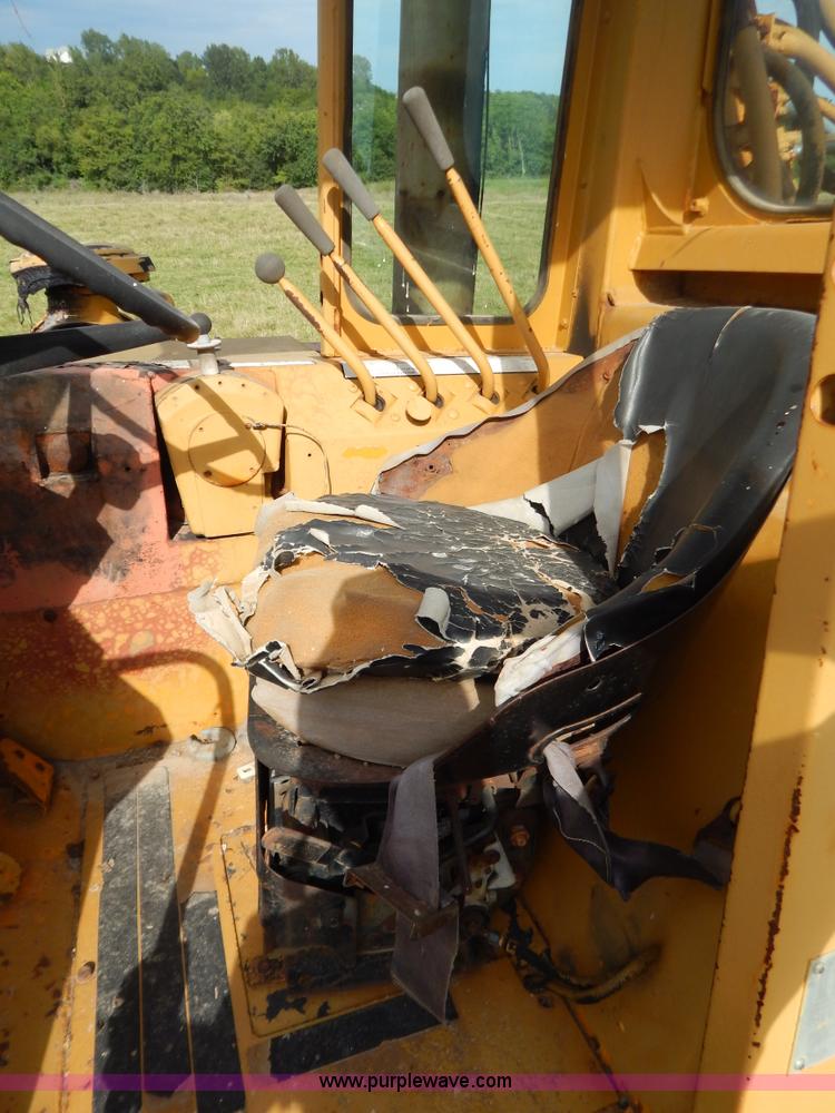 image for item B5813 1978 Fiat-Allis 161 elevating scraper