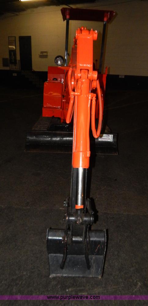 image for item B5822 Kubota KH8 compact excavator