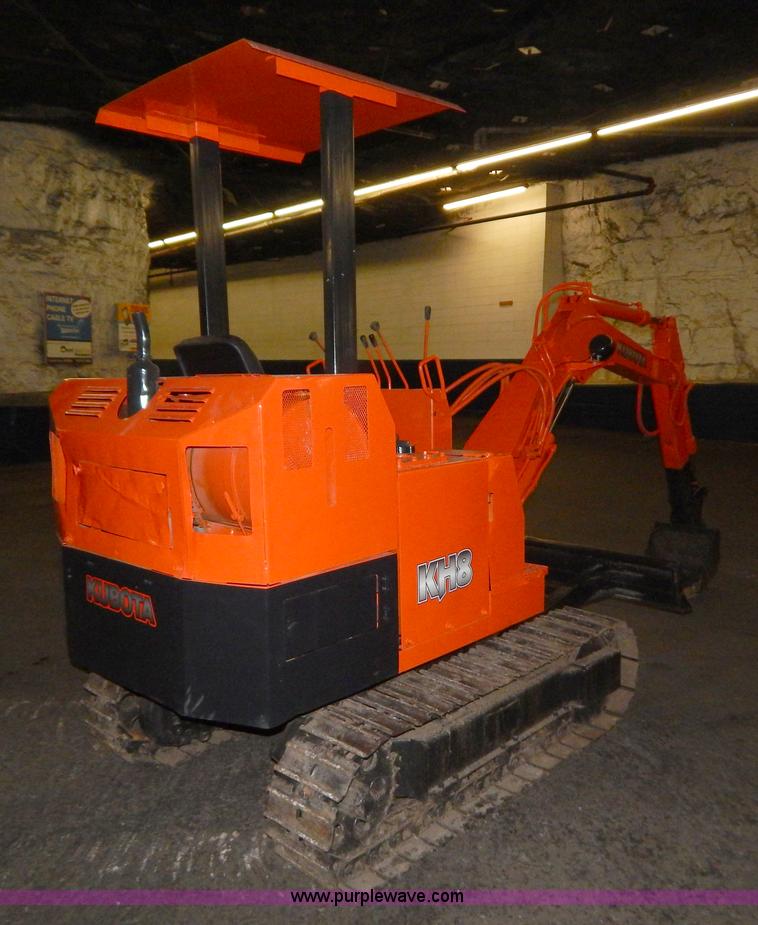 image for item B5822 Kubota KH8 compact excavator