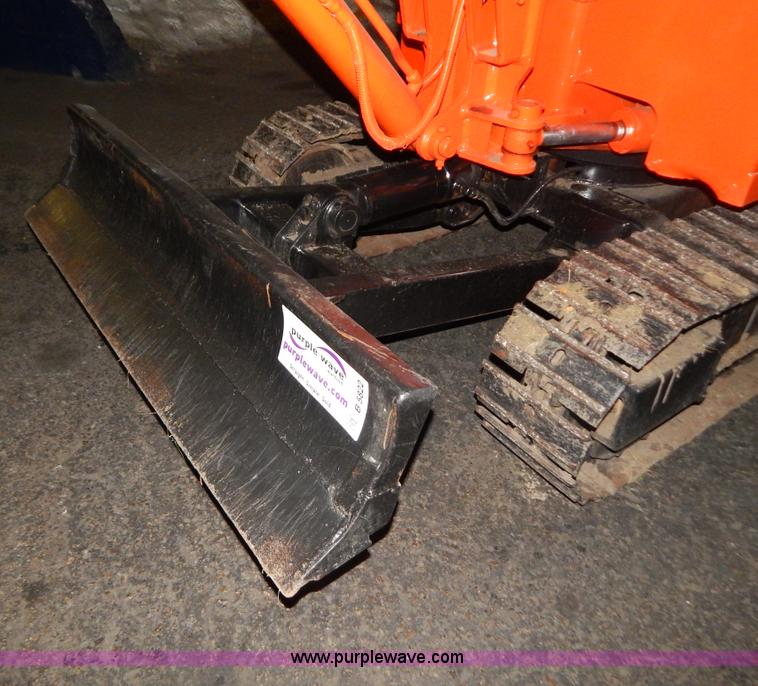 image for item B5822 Kubota KH8 compact excavator