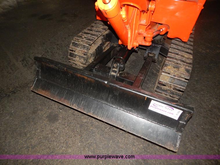 image for item B5822 Kubota KH8 compact excavator