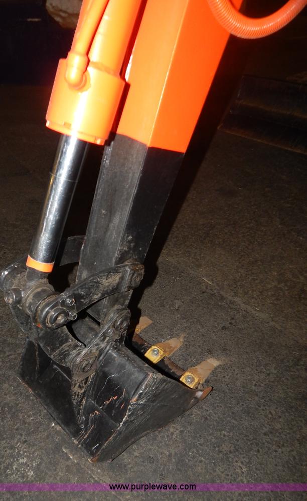 image for item B5822 Kubota KH8 compact excavator