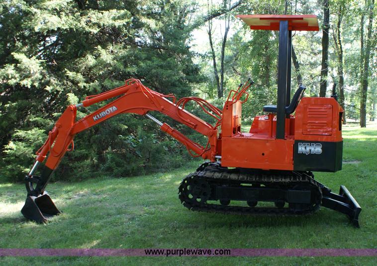 image for item B5822 Kubota KH8 compact excavator