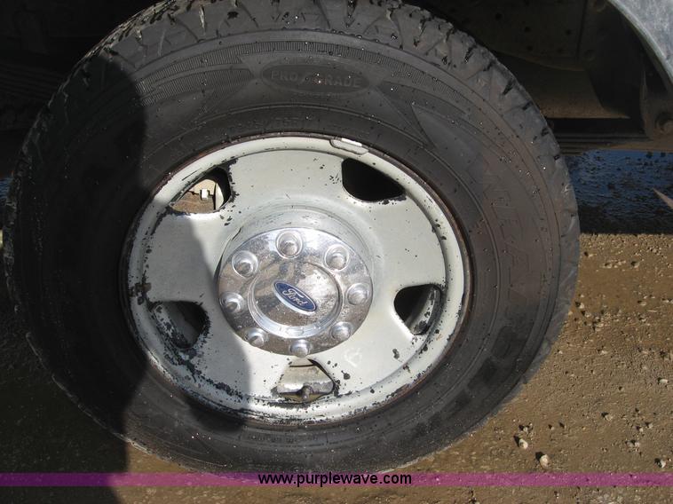 image for item B6426 2006 Ford F250 Super Duty XL SuperCab service truck