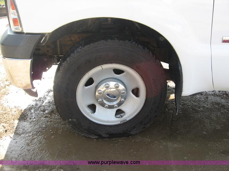 image for item B6426 2006 Ford F250 Super Duty XL SuperCab service truck