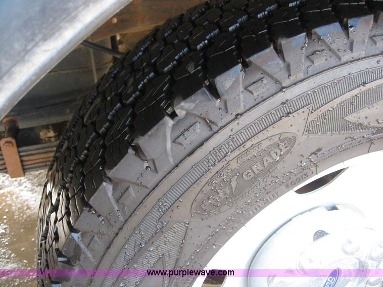 image for item B6426 2006 Ford F250 Super Duty XL SuperCab service truck