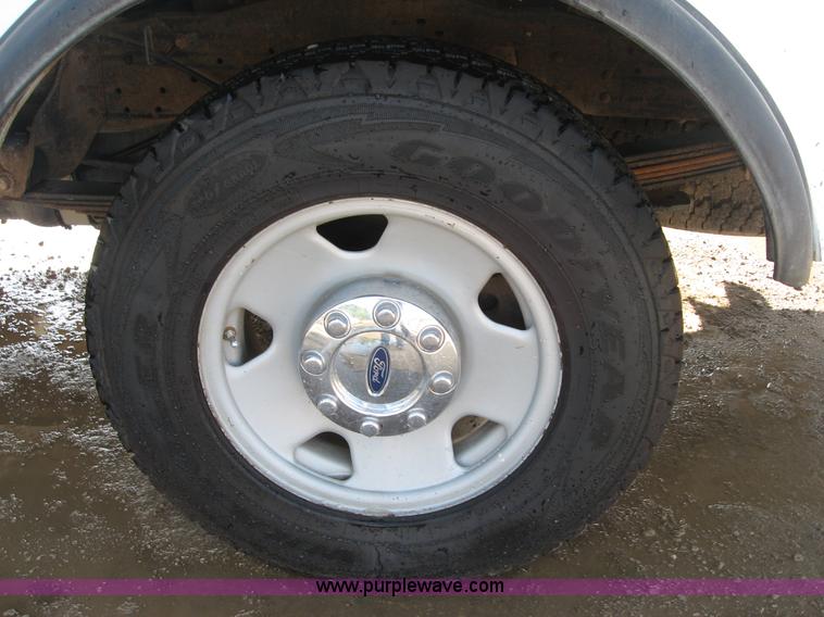 image for item B6426 2006 Ford F250 Super Duty XL SuperCab service truck
