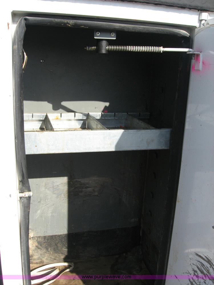 image for item B6426 2006 Ford F250 Super Duty XL SuperCab service truck