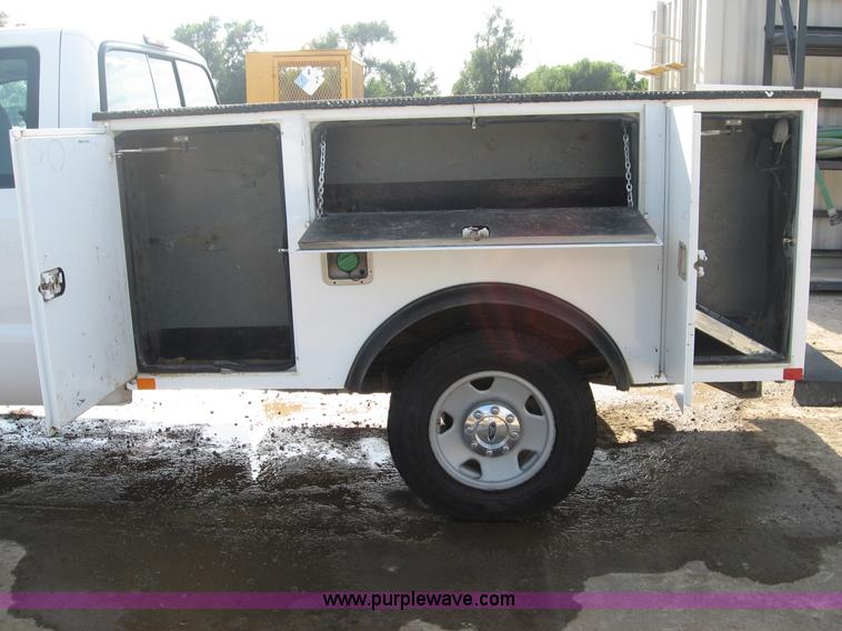 image for item B6426 2006 Ford F250 Super Duty XL SuperCab service truck