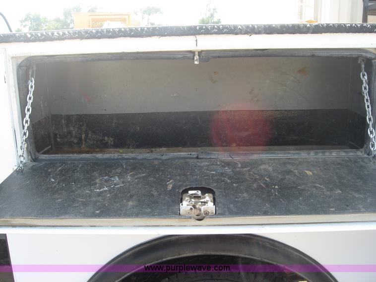 image for item B6426 2006 Ford F250 Super Duty XL SuperCab service truck