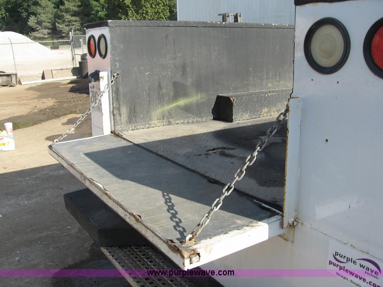 image for item B6426 2006 Ford F250 Super Duty XL SuperCab service truck