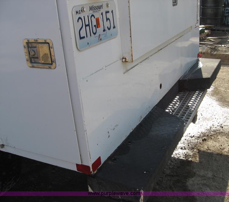 image for item B6426 2006 Ford F250 Super Duty XL SuperCab service truck