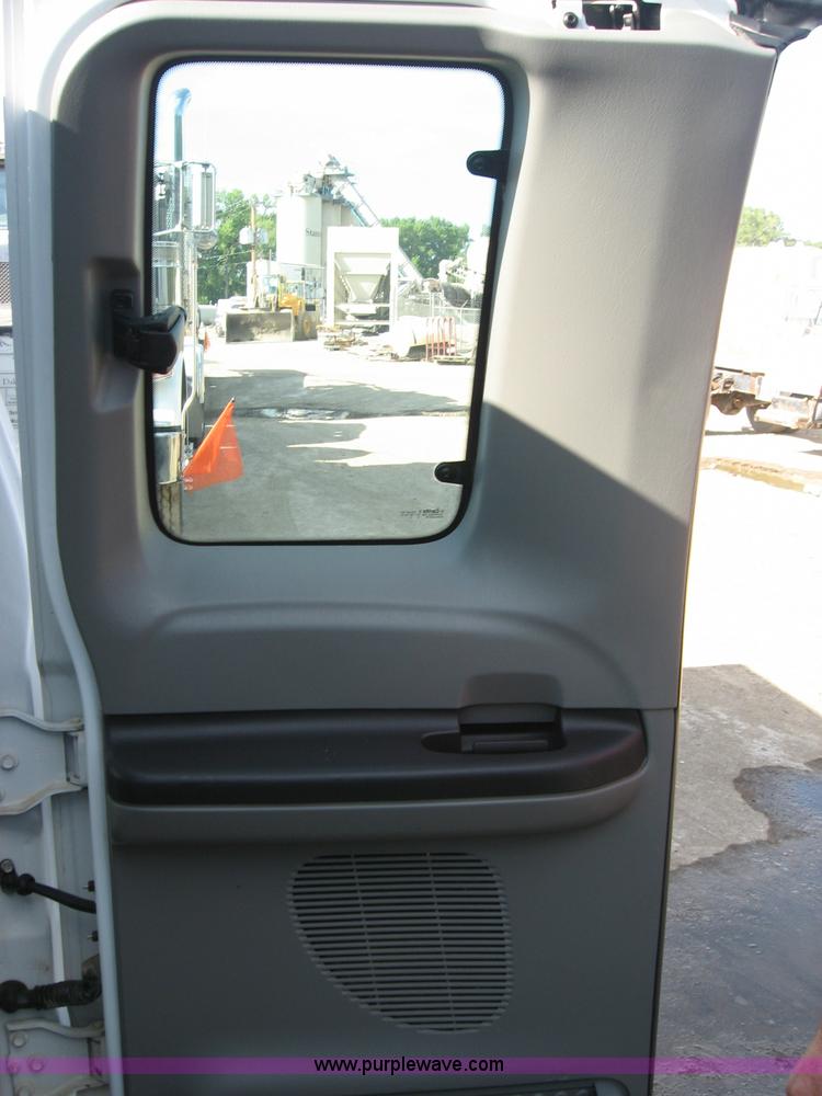 image for item B6426 2006 Ford F250 Super Duty XL SuperCab service truck