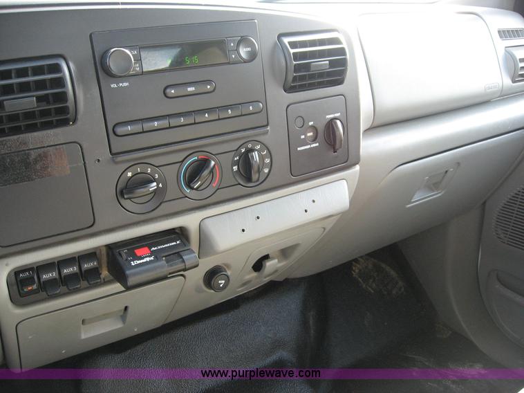 image for item B6426 2006 Ford F250 Super Duty XL SuperCab service truck