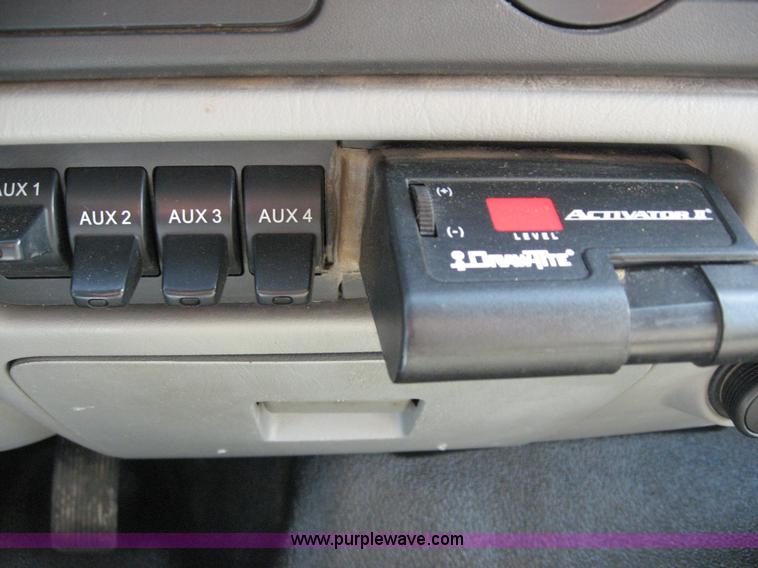 image for item B6426 2006 Ford F250 Super Duty XL SuperCab service truck