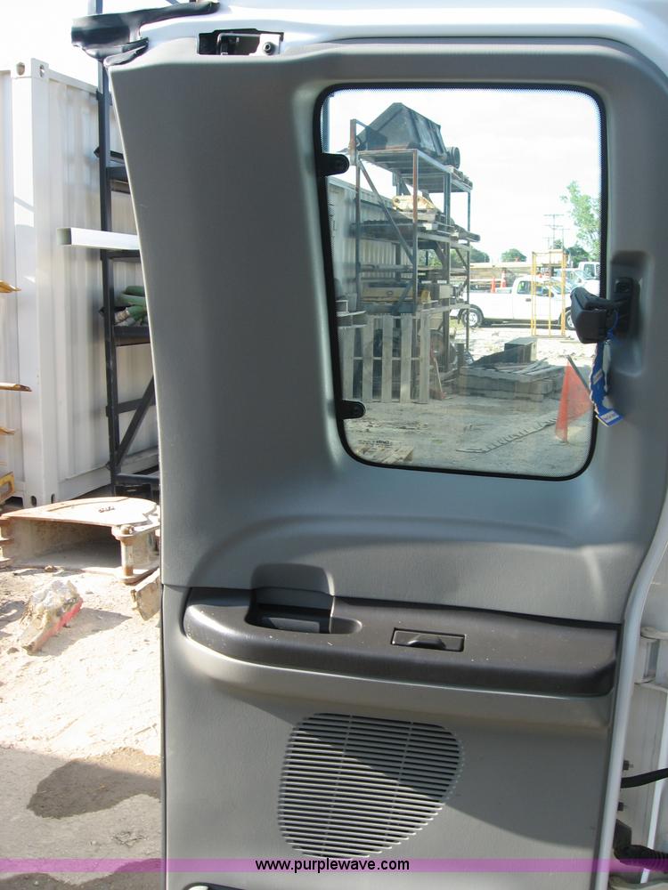 image for item B6426 2006 Ford F250 Super Duty XL SuperCab service truck