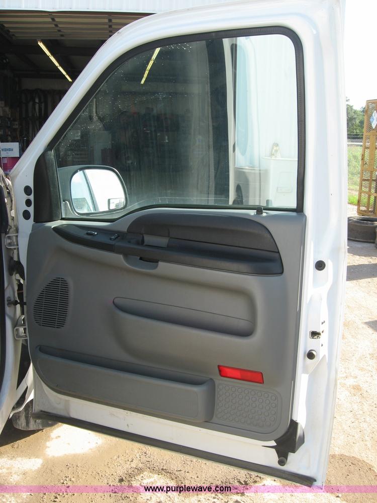 image for item B6426 2006 Ford F250 Super Duty XL SuperCab service truck