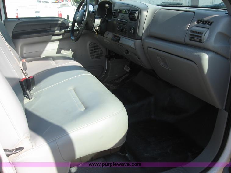 image for item B6426 2006 Ford F250 Super Duty XL SuperCab service truck