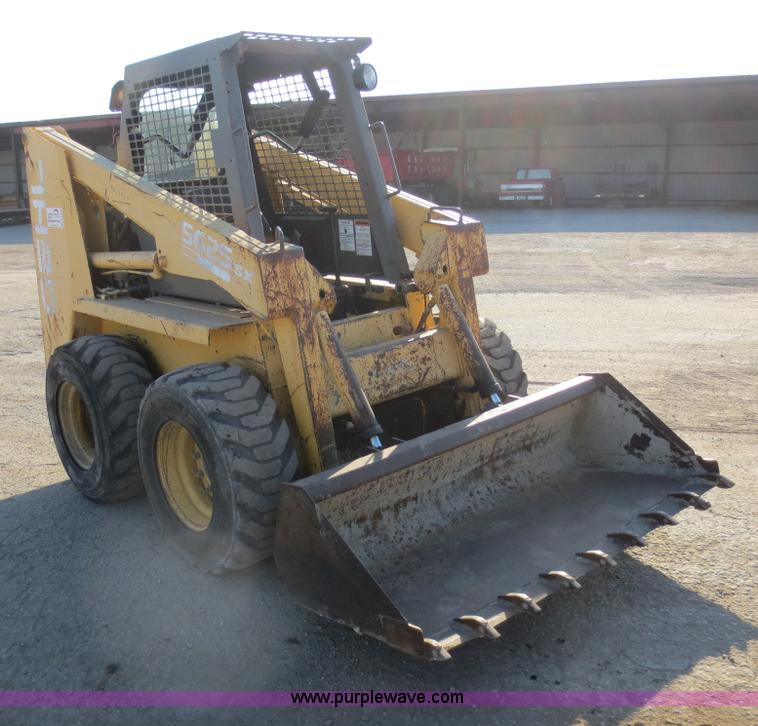image for item D5948 1995 Gehl SL5625 skid steer