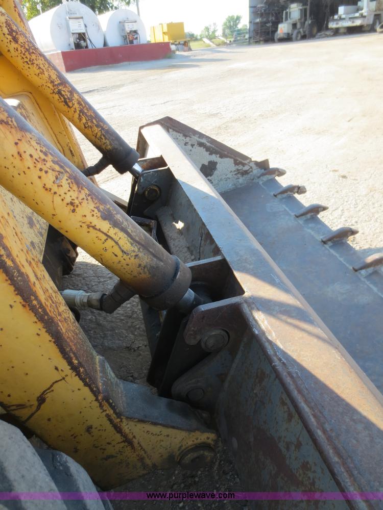 image for item D5948 1995 Gehl SL5625 skid steer