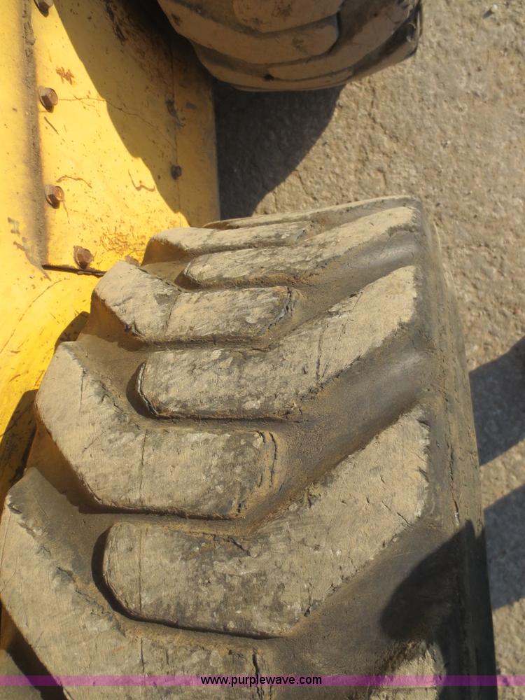 image for item D5948 1995 Gehl SL5625 skid steer
