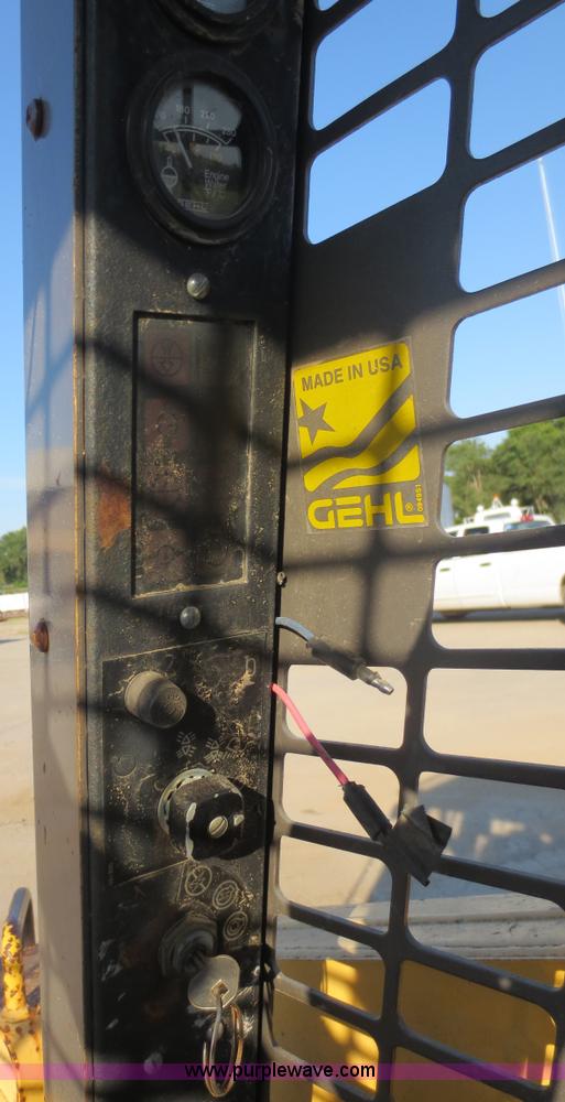 image for item D5948 1995 Gehl SL5625 skid steer