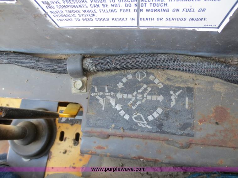 image for item D5948 1995 Gehl SL5625 skid steer