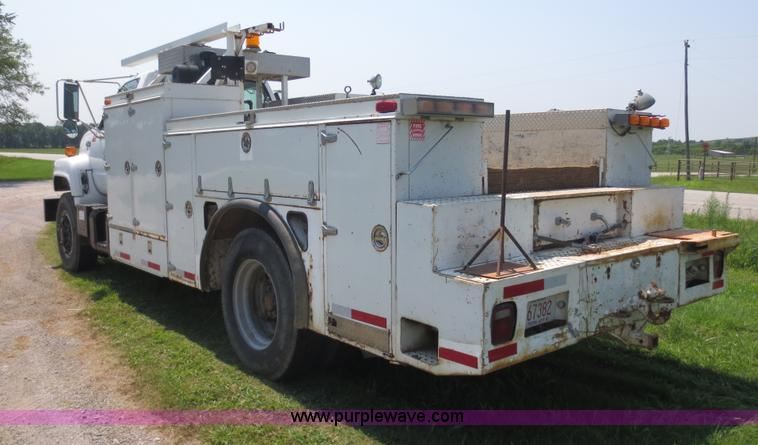 image for item D5957 1994 GMC TopKick service truck