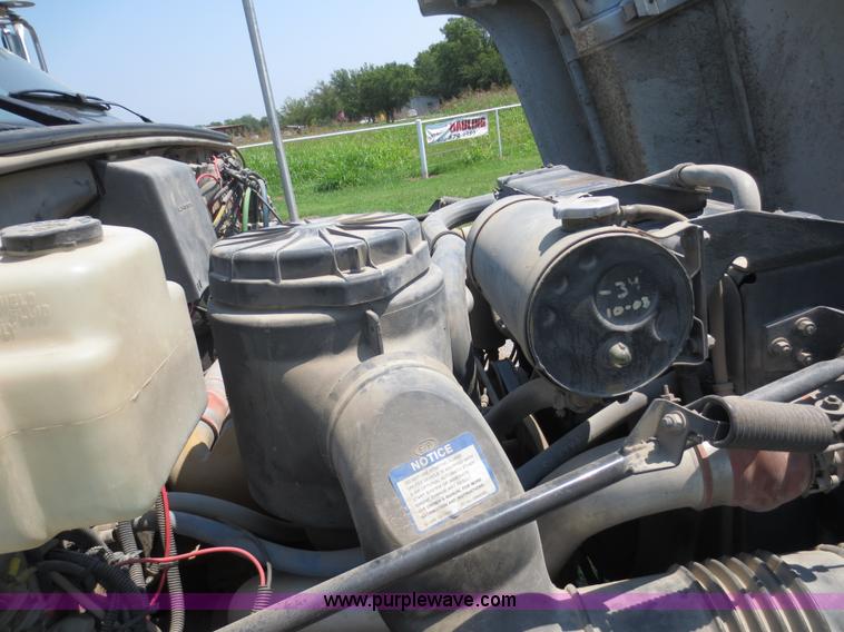 image for item D5957 1994 GMC TopKick service truck