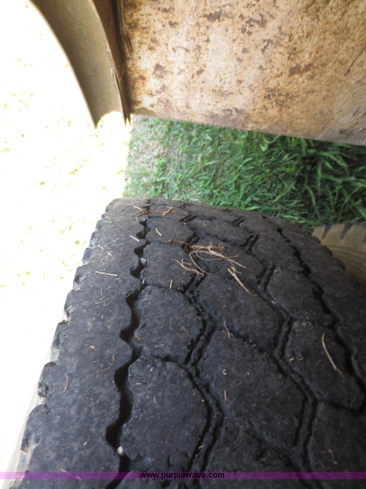 image for item D5957 1994 GMC TopKick service truck