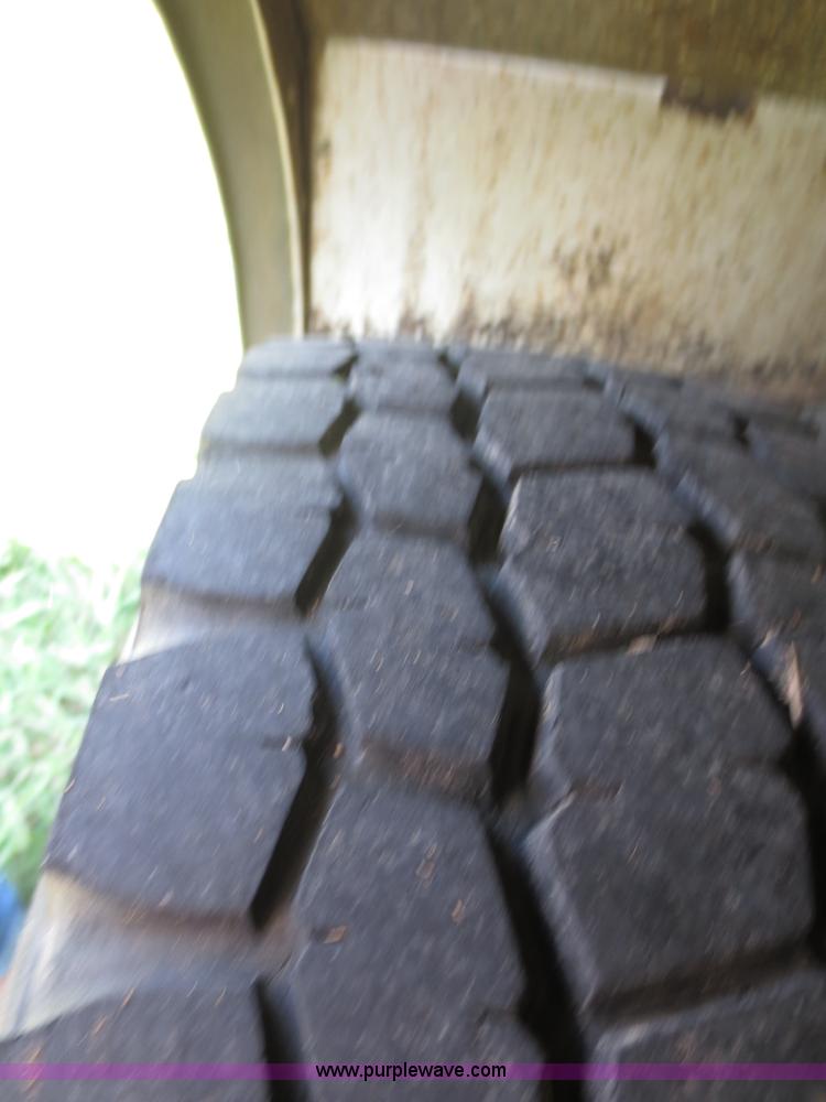 image for item D5957 1994 GMC TopKick service truck