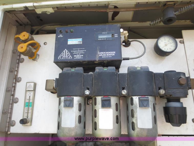 image for item D5957 1994 GMC TopKick service truck