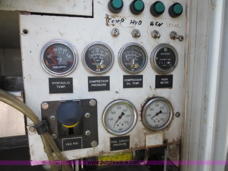 image for item D5957 1994 GMC TopKick service truck