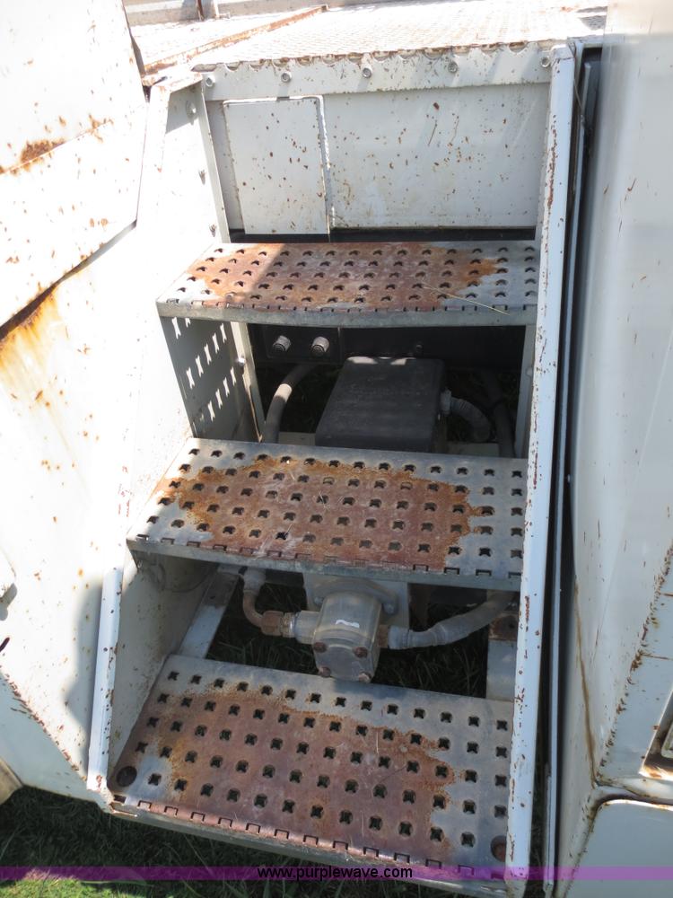 image for item D5957 1994 GMC TopKick service truck