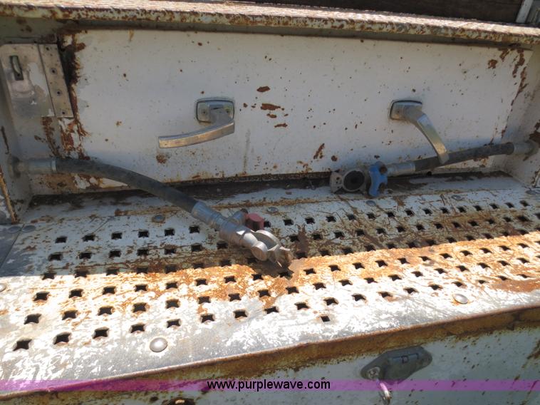 image for item D5957 1994 GMC TopKick service truck