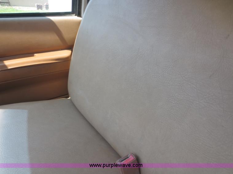 image for item D5957 1994 GMC TopKick service truck