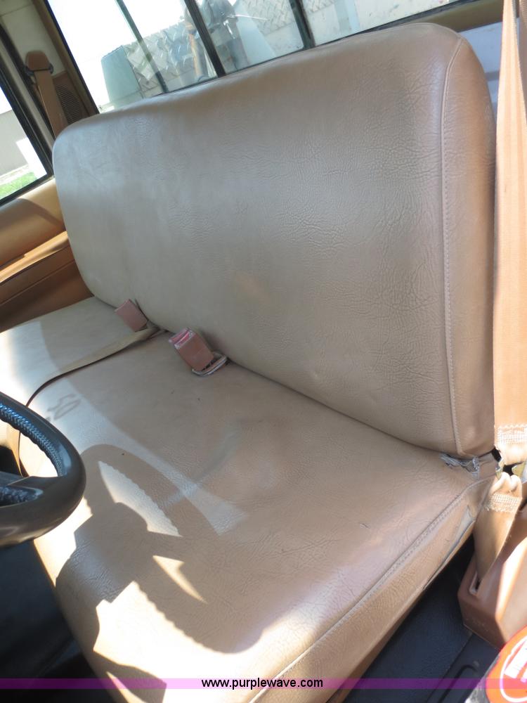 image for item D5957 1994 GMC TopKick service truck